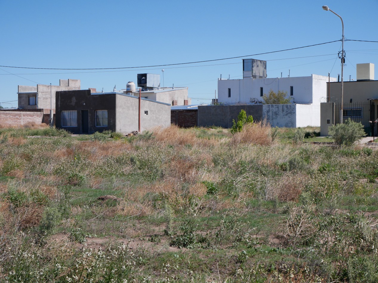 Lote Zona Avda del Trabajo.-